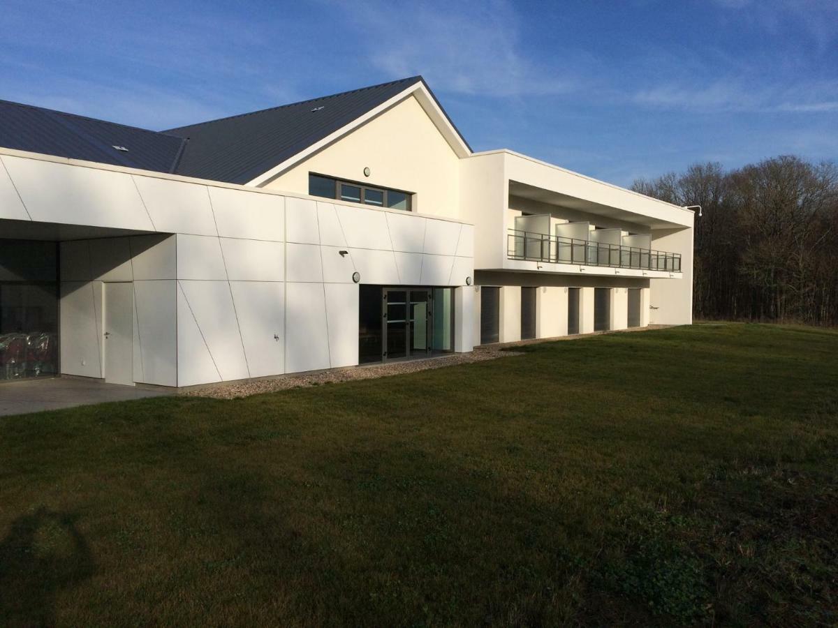 Hotel - Restaurant La Claire Foret Morhange Exterior foto